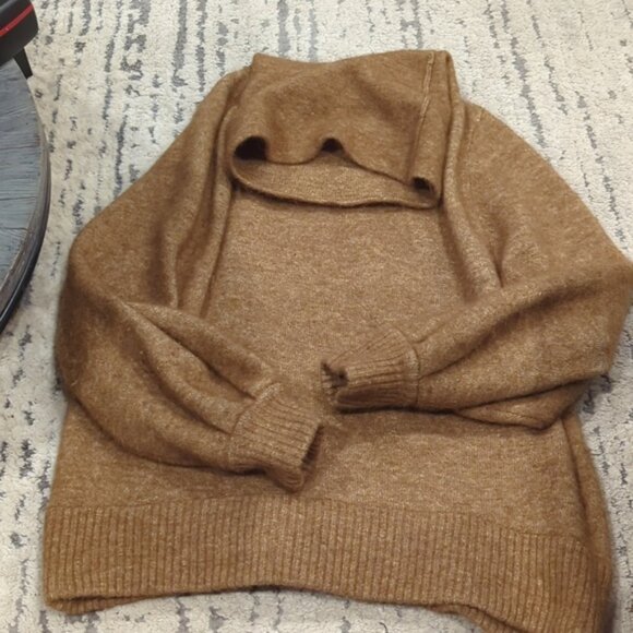 Aritzia Babaton | Adichie Oversized turtleneck Sweater Constant Camel - Picture 5 of 10